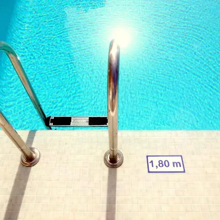 Spotless South Facing With Pool View And Wifi Heart Of Americas Apartamento *